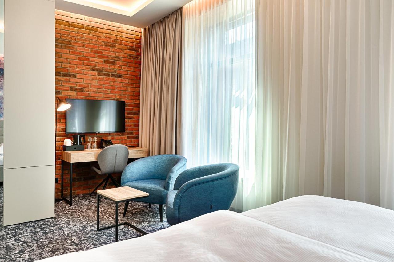 Hotel The Loom Лодзь Екстер'єр фото