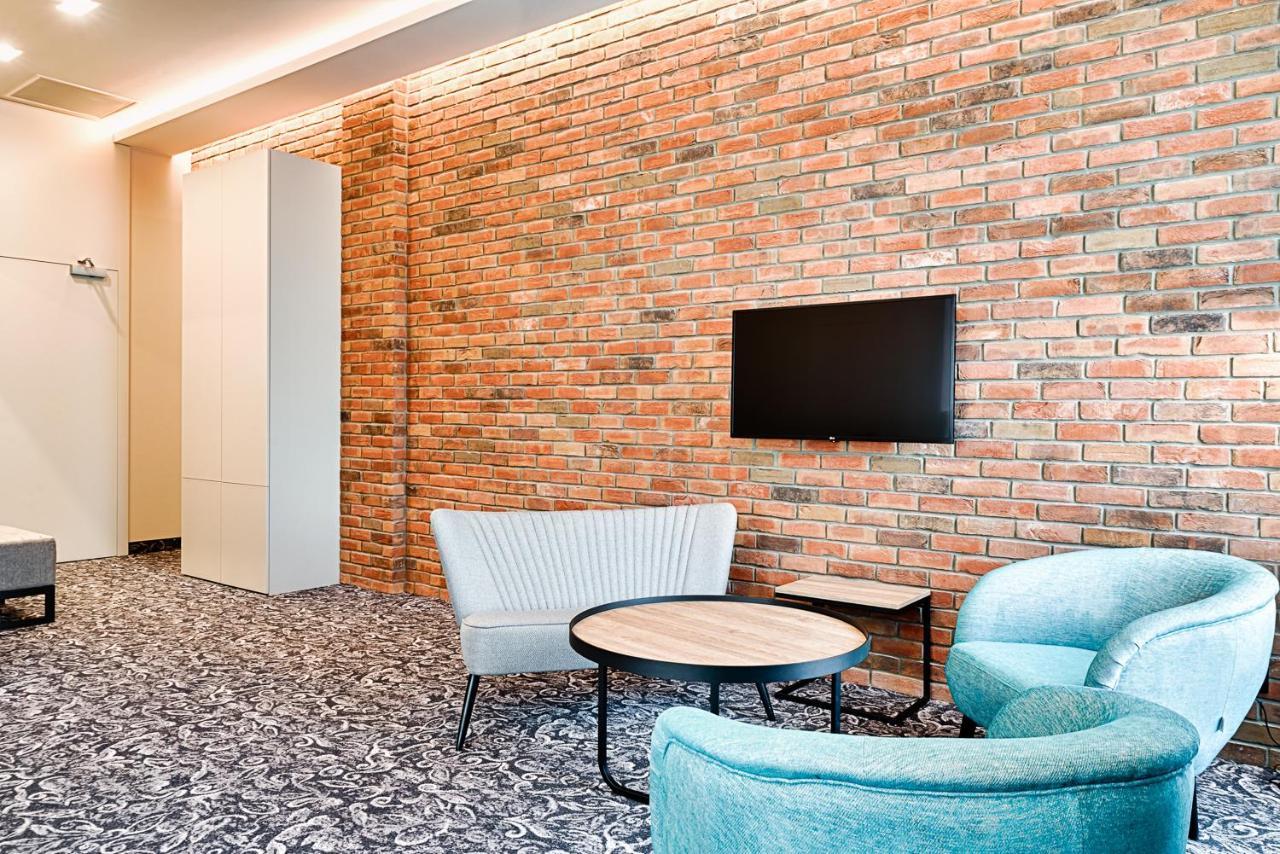 Hotel The Loom Лодзь Екстер'єр фото