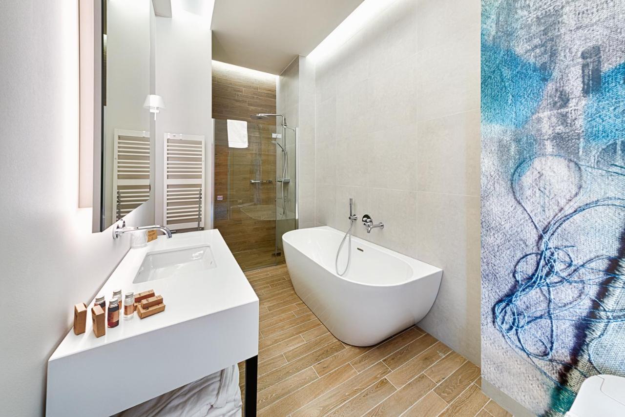 Hotel The Loom Лодзь Екстер'єр фото
