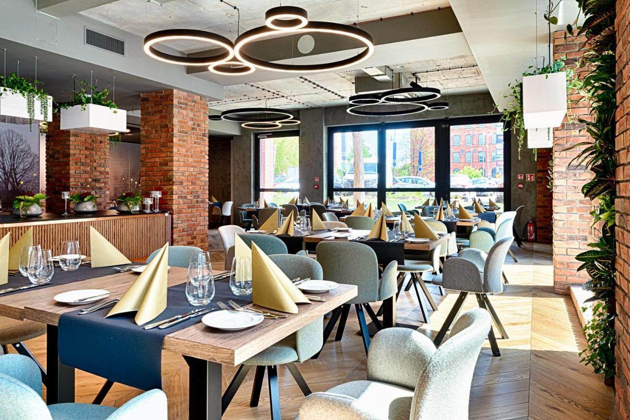 Hotel The Loom Лодзь Екстер'єр фото