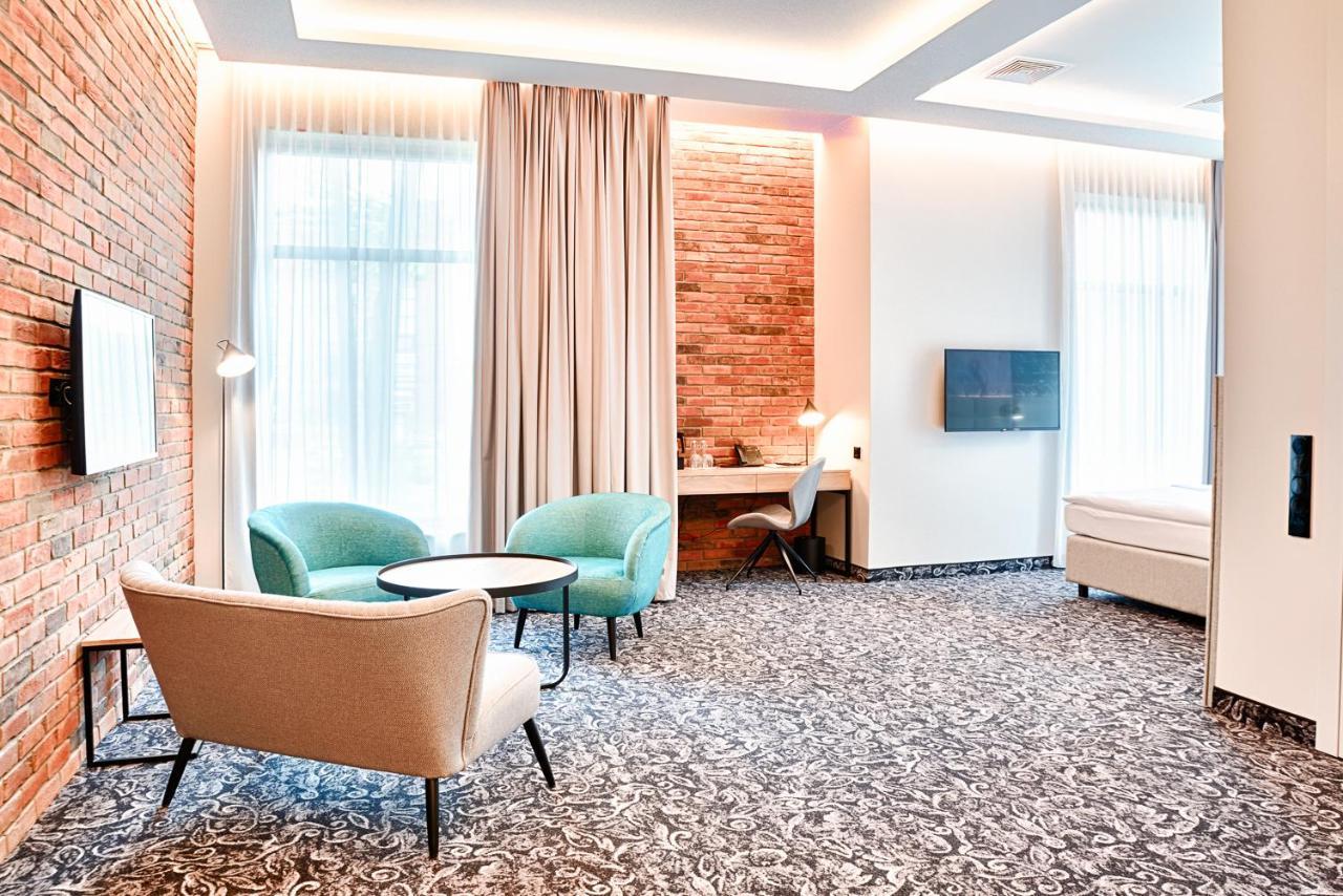 Hotel The Loom Лодзь Екстер'єр фото