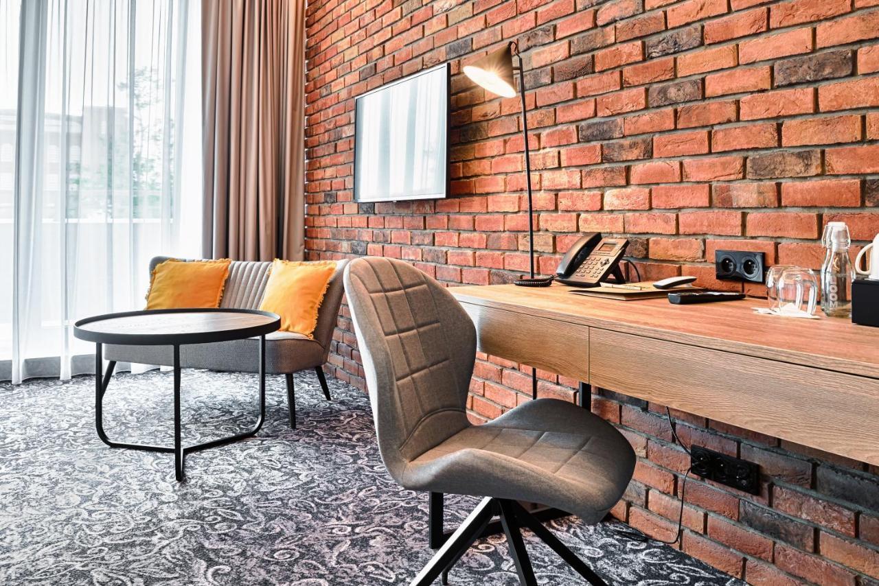 Hotel The Loom Лодзь Екстер'єр фото