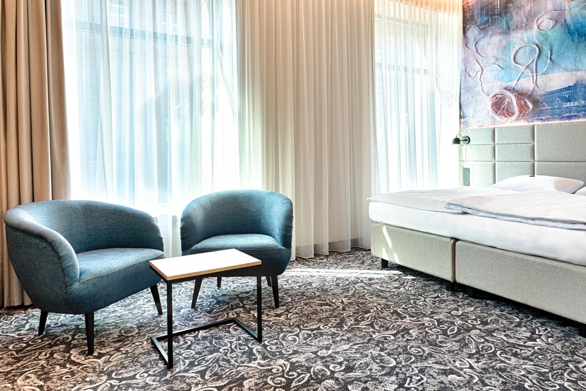 Hotel The Loom Лодзь Екстер'єр фото